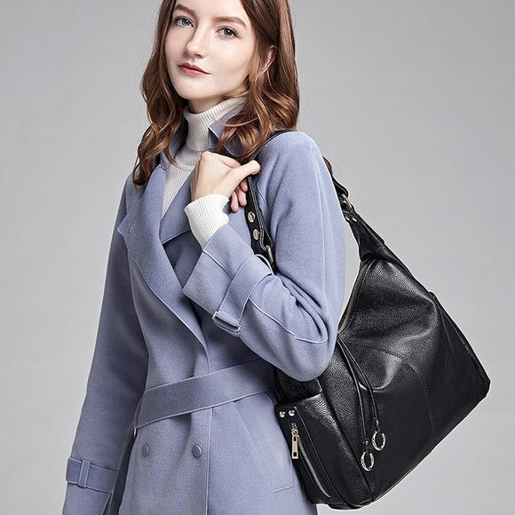 New European Minimalist Vegan Leather Shoulder Messenger Bag in Blue - Picture 12 of 13